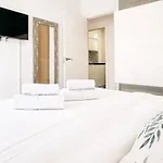 Charming With Balcony Near Center Rems *