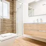 Charming With Balcony Near Center Rems 公寓