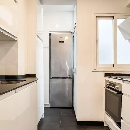 Charming With Balcony Near Center Rems Apartment *