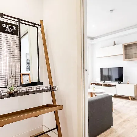 Apartment Charming With Balcony Near Center Rems