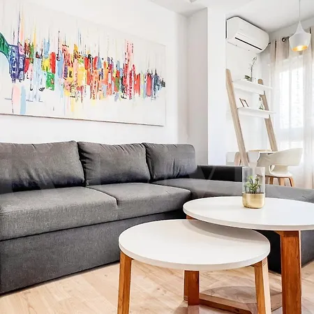 Apartment Charming With Balcony Near Center Rems